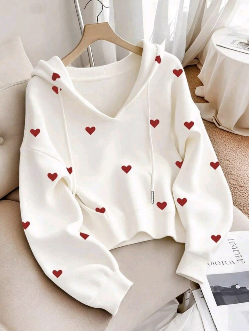 Women's Cute Red And White Heart Pattern Print Hooded Sweatshirt